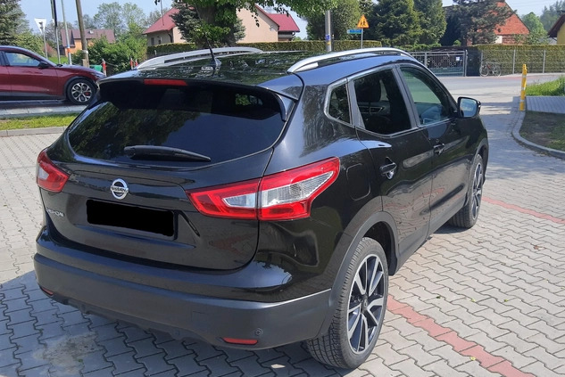 Nissan Qashqai cena 64500 przebieg: 131657, rok produkcji 2016 z Zambrów małe 92